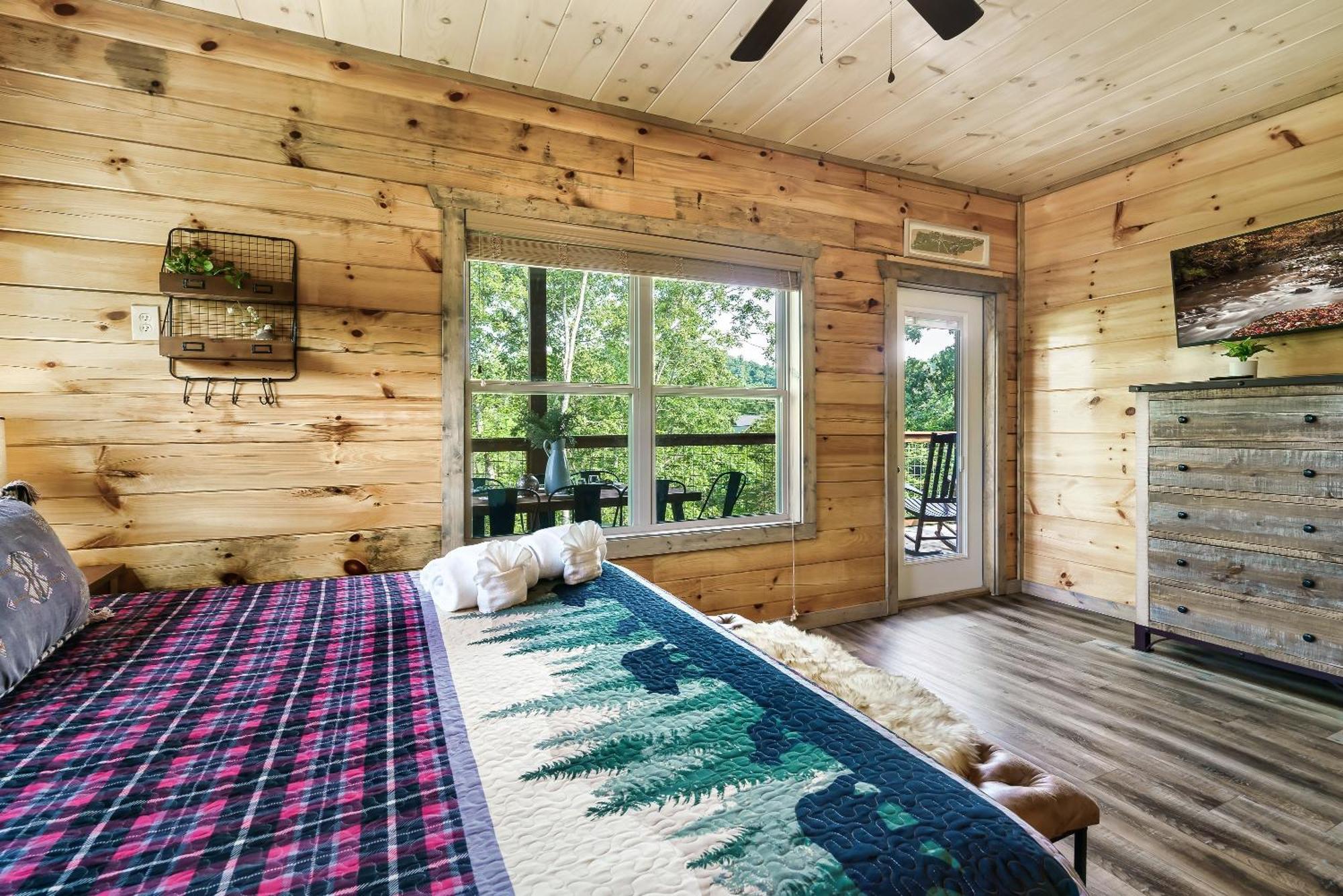 Spring Sale! Indoor Pool, Pet Stays Free, Movie, Hottub 세비어빌 외부 사진