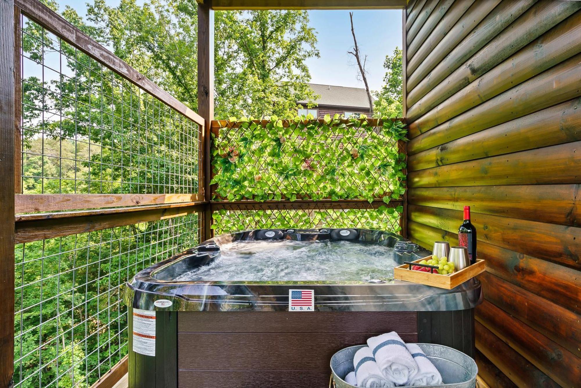Spring Sale! Indoor Pool, Pet Stays Free, Movie, Hottub 세비어빌 외부 사진